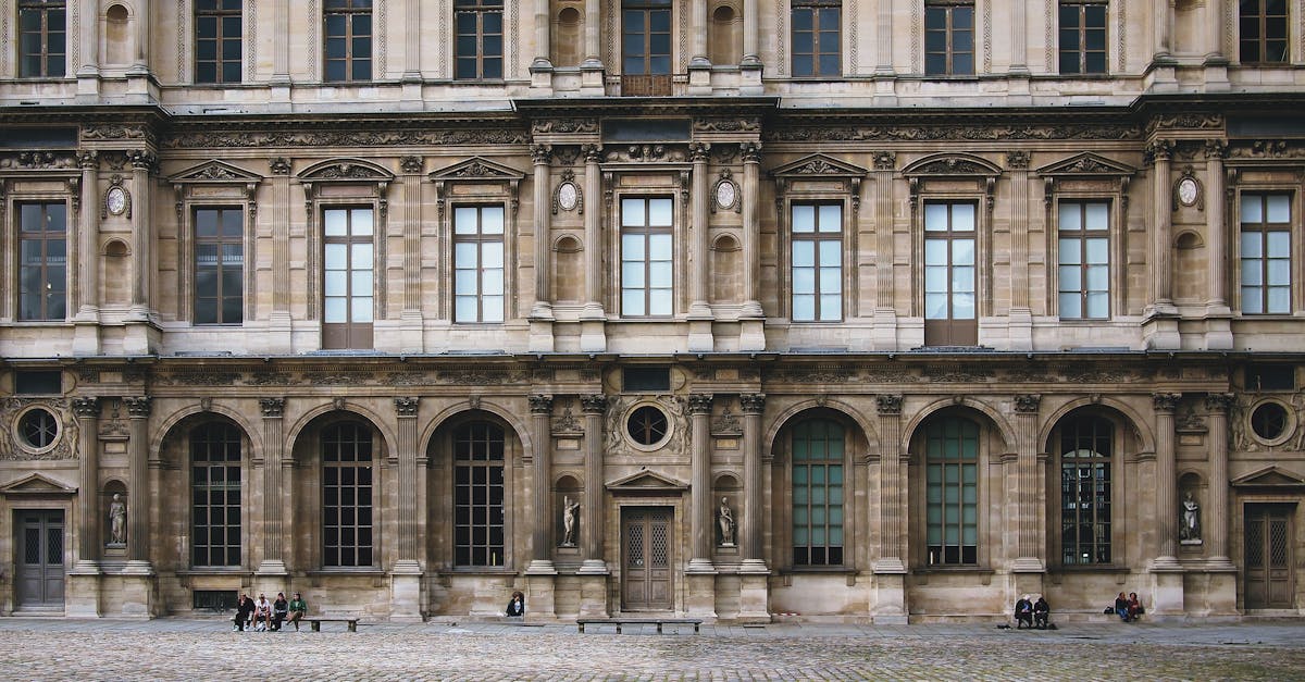 découvrez paris, la ville lumière, célèbre pour ses monuments emblématiques, sa culture riche et sa gastronomie savoureuse. explorez les ruelles charmantes, admirez la tour eiffel et laissez-vous envoûter par l'ambiance unique de la capitale française.