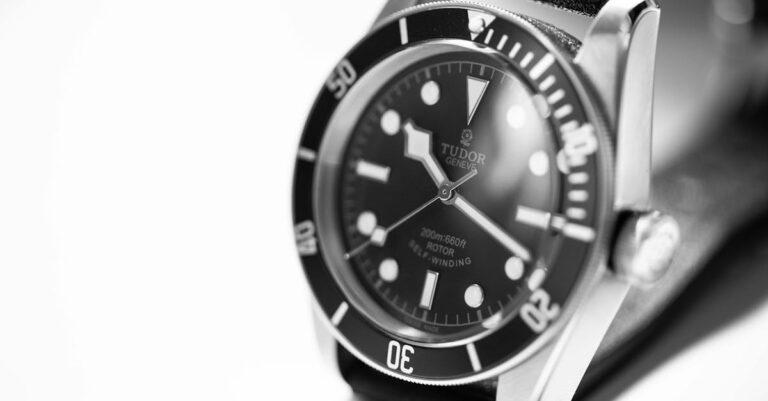 découvrez notre sélection des meilleures marques de montres abordables qui allient style, qualité et prix compétitifs. trouvez la montre parfaite sans vider votre portefeuille et restez tendance à chaque instant.