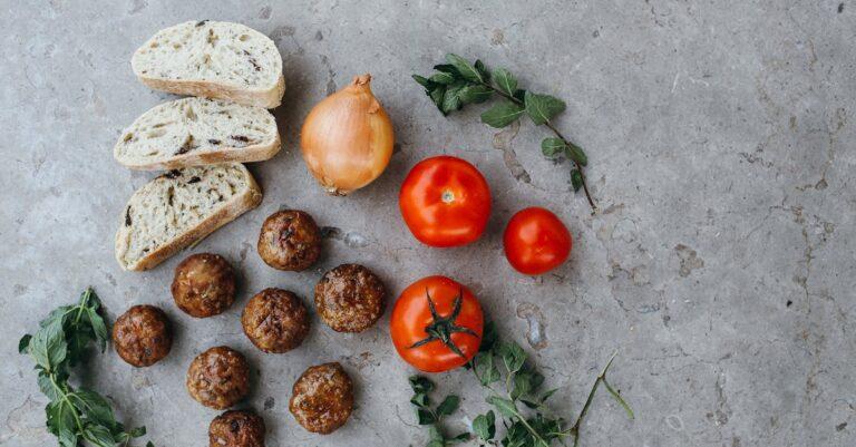 découvrez notre délicieuse recette de boulettes de viande, parfaite pour un repas savoureux en famille. avec des ingrédients frais et des épices aromatiques, ces meatballs sont faciles à préparer et idéales pour accompagner vos plats préférés. essayez-les dès aujourd'hui !