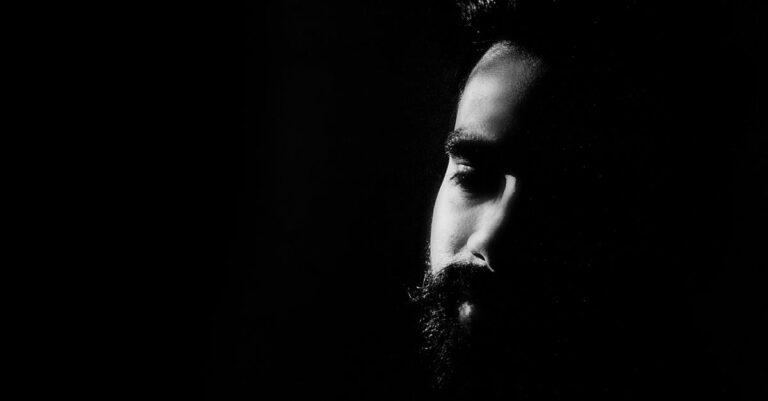 découvrez tout sur la barbe : conseils d'entretien, styles tendance, et astuces pour une pousse saine. rejoignez la communauté des passionnés de barbes !