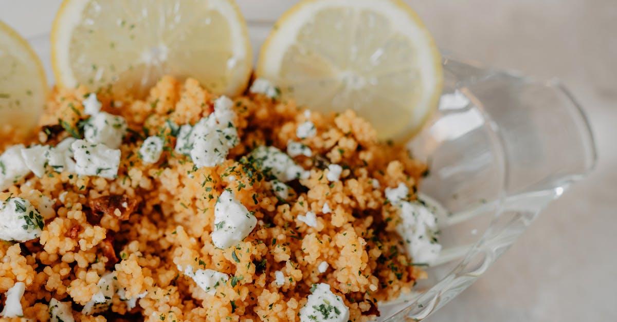 découvrez le couscous, un plat emblématique de la cuisine maghrébine, alliant semoule de blé, légumes savoureux et viandes délicates. apprenez à préparer ce mets convivial et savoureux pour régaler vos convives lors de vos repas en famille ou entre amis.