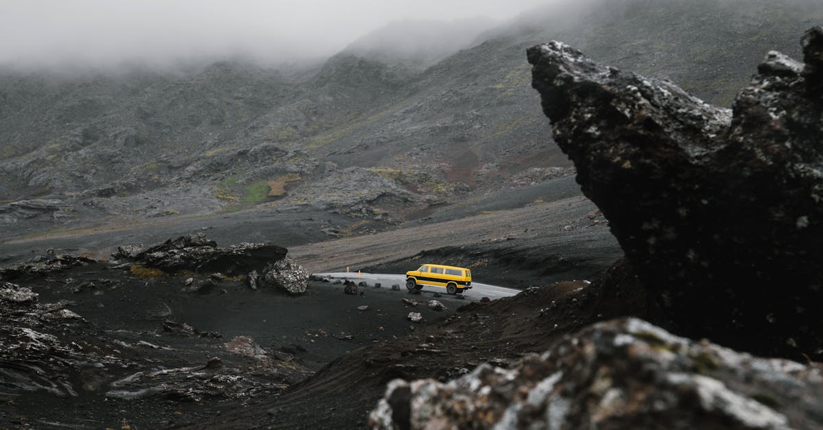 découvrez l'aventure ultime avec notre guide sur les road trips ! préparez-vous à explorer des paysages à couper le souffle, des villes charmantes et des expériences uniques à chaque détour. que vous planifiez une escapade d'un week-end ou une longue aventure sur la route, trouvez des conseils pratiques, des itinéraires inspirants et des astuces essentielles pour vivre la liberté de la route. embarquez pour un voyage inoubliable et créez des souvenirs inestimables à chaque arrêt.