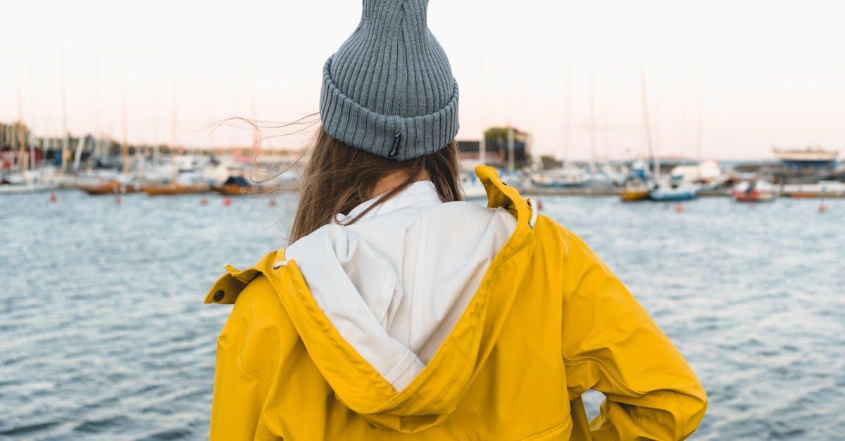 découvrez helsinki, la capitale de la finlande, célèbre pour son design moderne, ses magnifiques paysages côtiers et sa riche culture. explorez ses musées, profitez de sa gastronomie innovante et flânez dans ses parcs verdoyants. une destination incontournable alliant histoire et modernité.