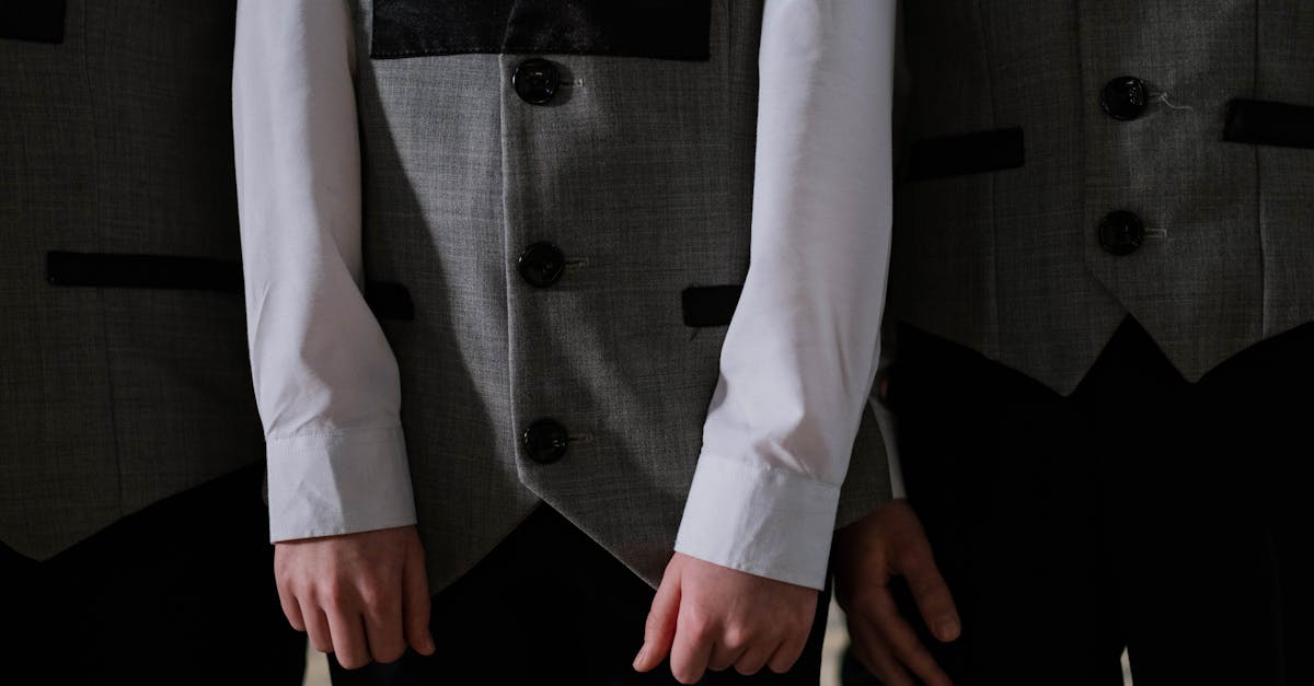 découvrez notre sélection élégante de tenues pour une white party. des vêtements raffinés et tendance pour briller lors de vos soirées. faites le choix de l'élégance et de la sophistication avec des looks qui vous feront ressortir dans la foule.