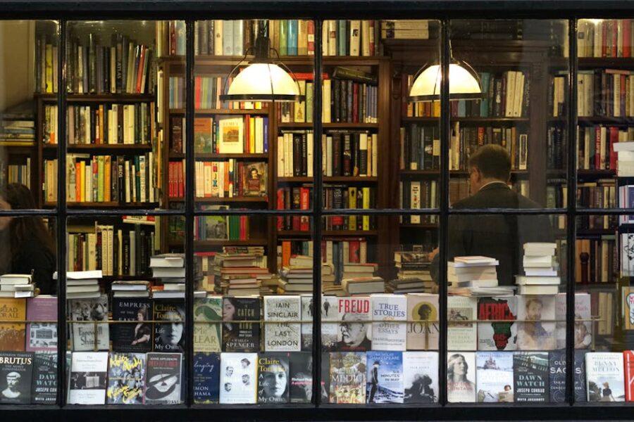 découvrez les oeuvres et l'univers captivant de notre auteur, explorant ses idées, son style d'écriture et les thématiques de ses livres. plongez dans sa biographie et son parcours littéraire inspirant.