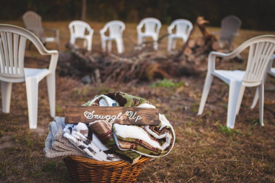 découvrez notre vaste sélection de couvertures douillettes et chaleureuses, idéales pour tous vos moments de détente. parfaites pour vous envelopper de confort, nos couvertures allient style et fonctionnalité, que ce soit pour les soirées d'hiver ou les soirées cocooning. explorez notre collection dès maintenant et transformez votre espace de vie en un véritable havre de paix.
