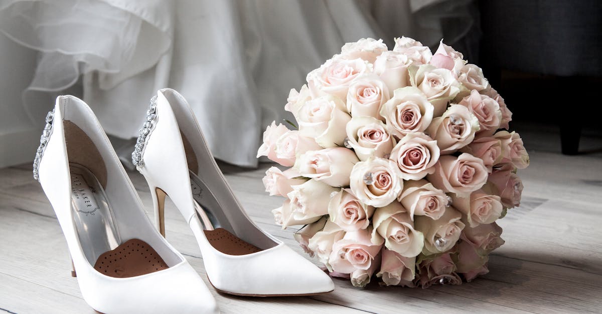 découvrez l'élégance intemporelle des chaussures finsbury, alliant confort et style. idéales pour les occasions professionnelles ou décontractées, nos pièces artisanales sont synonymes de qualité supérieure et de raffinement.