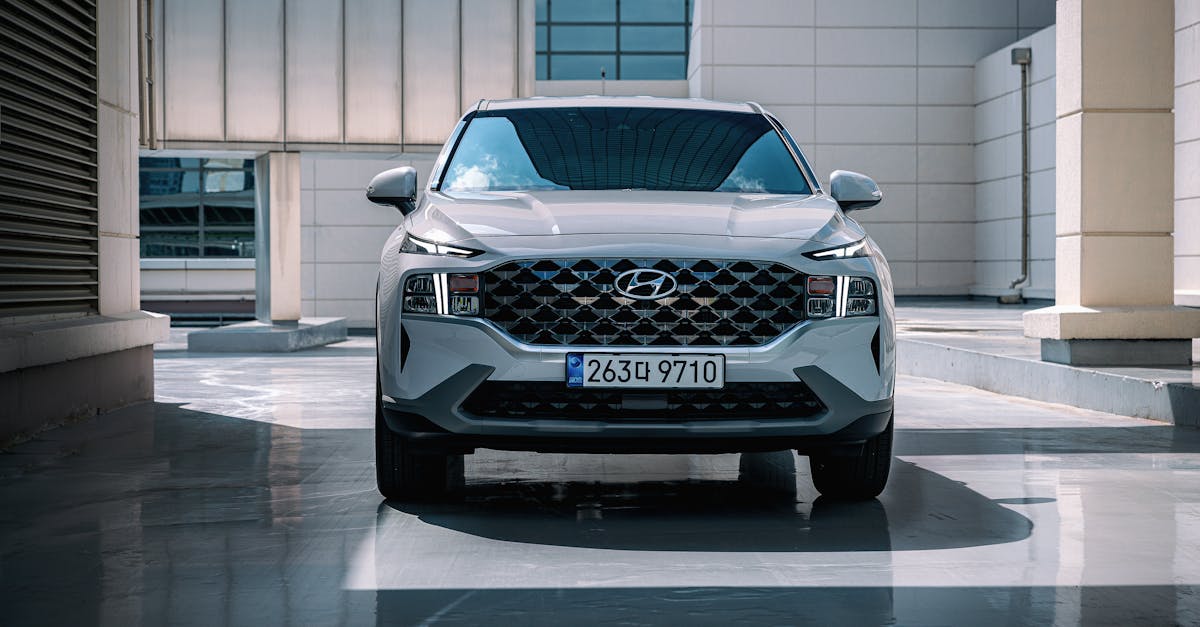découvrez le hyundai tucson, un suv alliant confort, performances et technologies avancées. avec son design moderne et spacieux, le tucson vous offre une expérience de conduite exceptionnelle, parfaite pour les aventures en famille ou les trajets quotidiens. explorez ses fonctionnalités innovantes et ses systèmes de sécurité pour un voyage en toute sérénité.