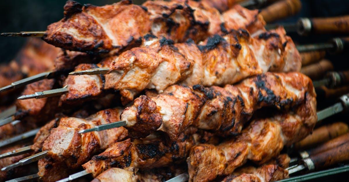 découvrez notre délicieuse recette de rôti de porc, tendre et savoureux, parfait pour vos repas en famille. apprenez à le préparer avec des ingrédients simples pour un plat réconfortant qui ravira vos convives.