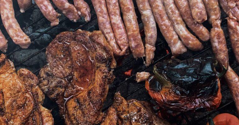 découvrez une délicieuse recette de rôti de porc, savamment assaisonné et cuit lentement pour une tendreté incomparable. parfait pour vos repas en famille ou vos occasions spéciales, ce plat savoureux saura ravir vos convives et émerveiller vos papilles.