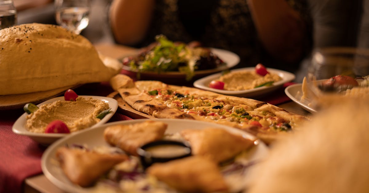 découvrez nos savoureux samosas, des délices croustillants farcis de légumes épicés ou de viande juteuse. parfaits pour un apéritif ou un plat principal, ces en-cas indiens raviront vos papilles et égayeront vos repas.