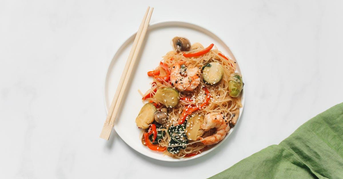 découvrez notre délicieuse recette de pâtes aux crevettes, un plat savoureux qui allie des fruits de mer frais et des pâtes al dente. parfait pour un dîner raffiné ou un repas convivial, ce plat facile à préparer saura séduire vos invités. ajoutez une touche de parmesan et d'ail pour rehausser les saveurs!