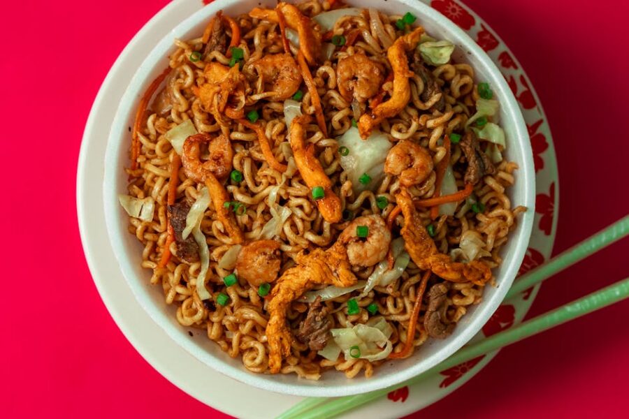 découvrez notre délicieuse recette de pâtes aux crevettes, alliant des saveurs méditerranéennes dans un plat savoureux et réconfortant. idéal pour un dîner rapide et impressionnant!