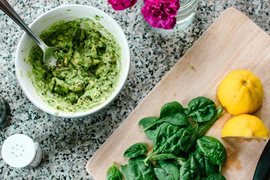 découvrez des recettes délicieuses et variées à base d'épinards, parfaites pour tous les goûts. que vous recherchiez des plats végétariens, des salades rafraîchissantes ou des accompagnements savoureux, nos idées recettes avec des épinards vous inspireront pour une cuisine saine et créative.