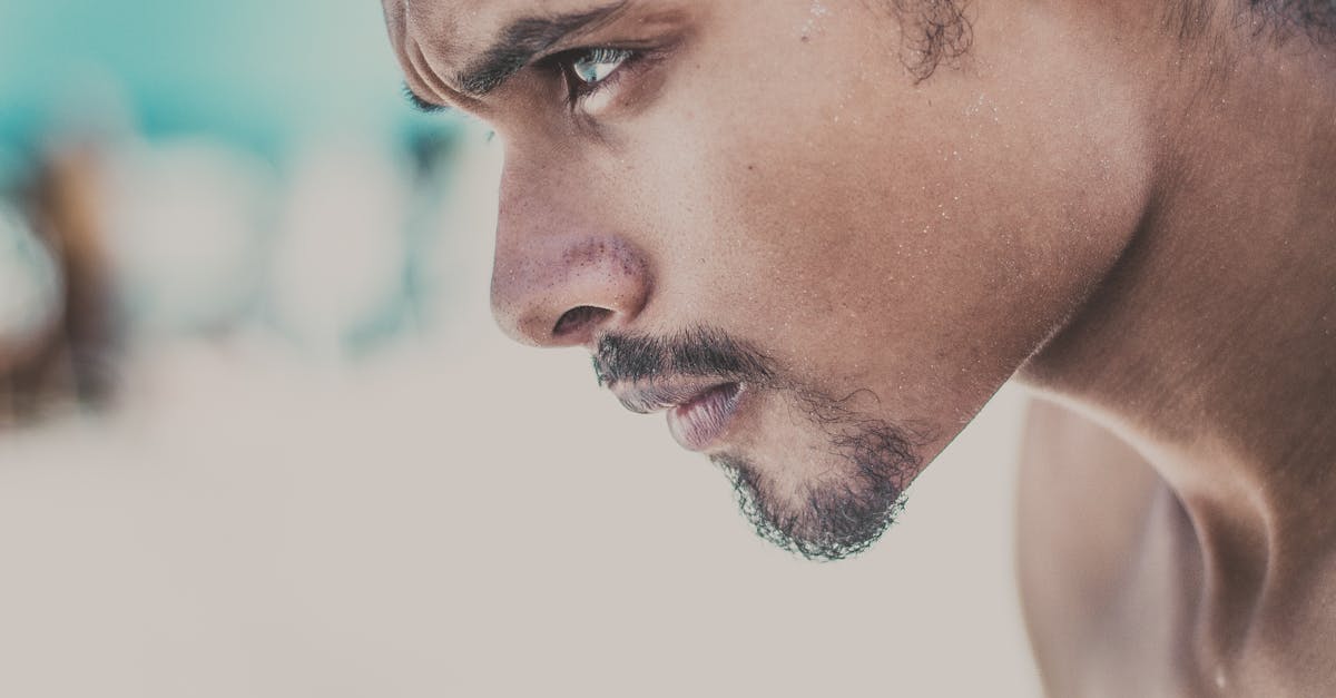 découvrez tout sur le stubble, cette barbe de quelques jours qui ajoute du caractère et du style à votre look. apprenez les astuces pour entretenir et styliser votre stubble pour un rendu impeccable.