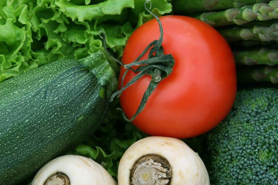 découvrez tout sur les navets : bienfaits nutritionnels, conseils de préparation et recettes savoureuses pour intégrer ce légume racine dans votre alimentation. apprenez à apprécier le goût unique des navets et à les cuisiner de manière créative.